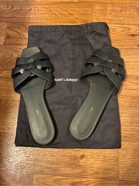 Saint Laurent Tribute Flat Sandals